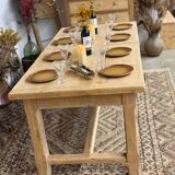 Solid oak farmhouse table with 2 central extensions