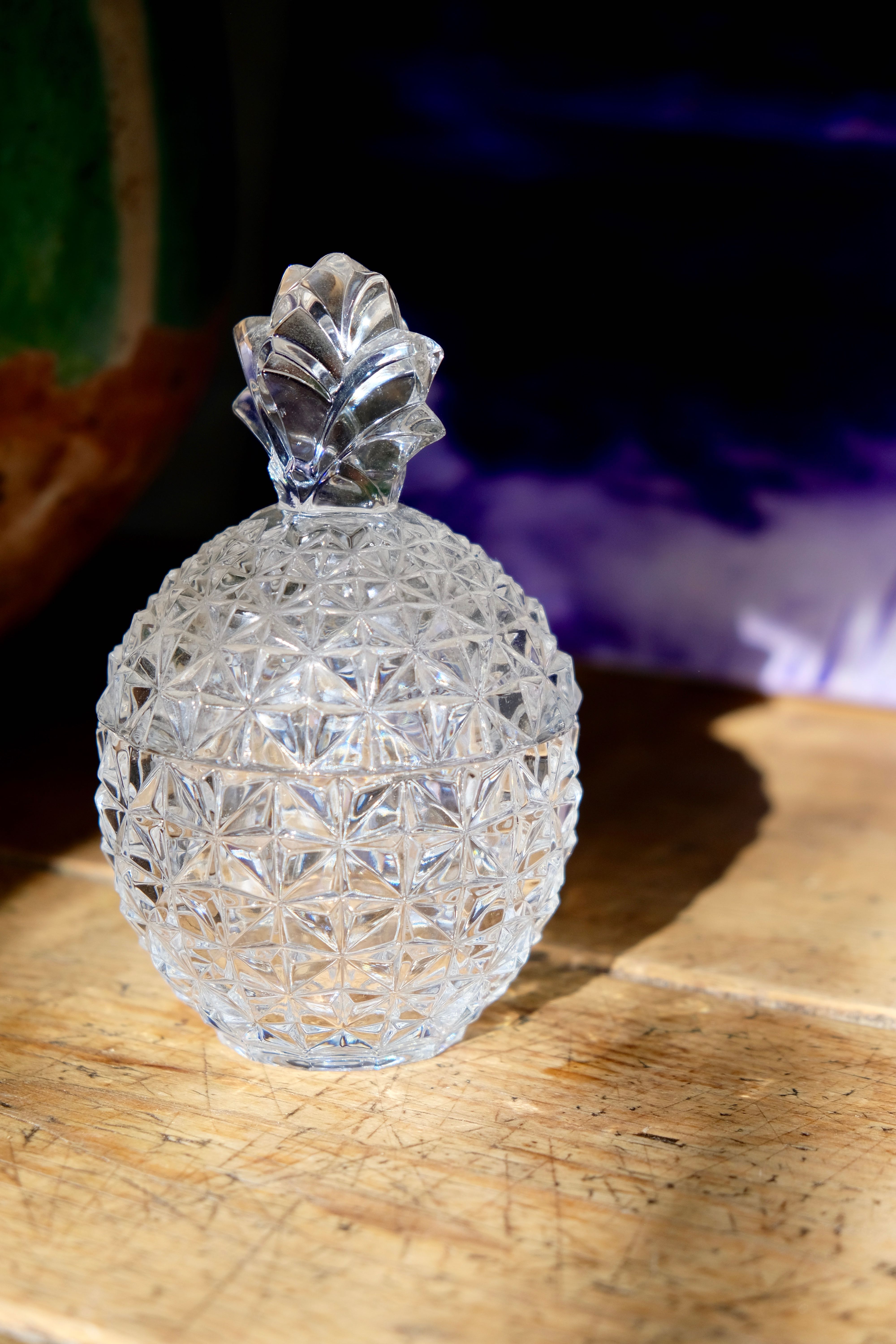 Pineapple cut crystal