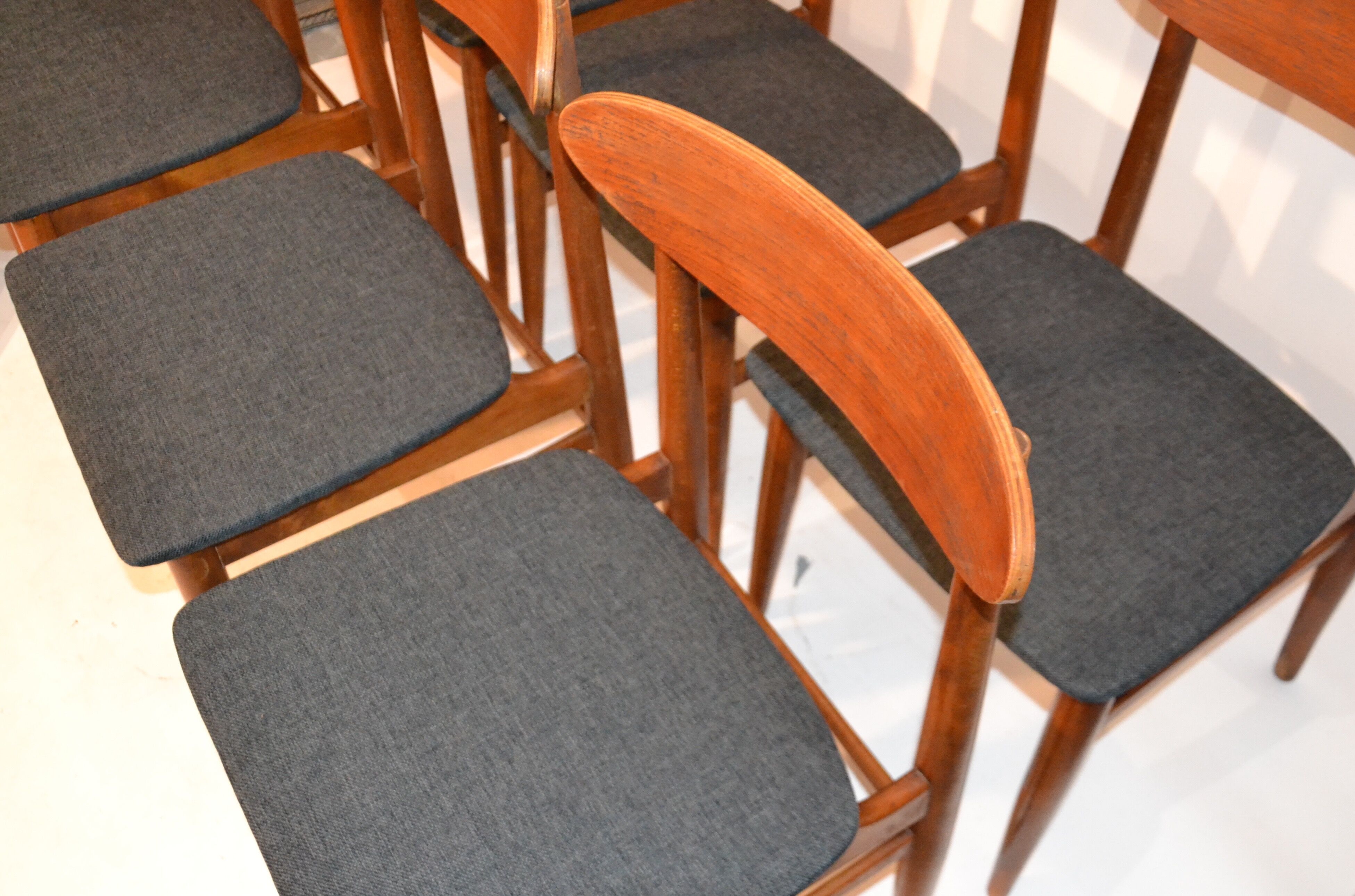 Set of 4 chairs Scandinavian retapissees