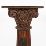 Colonne ou piédestal corinthien en bois sculpté antique, France vers 1890