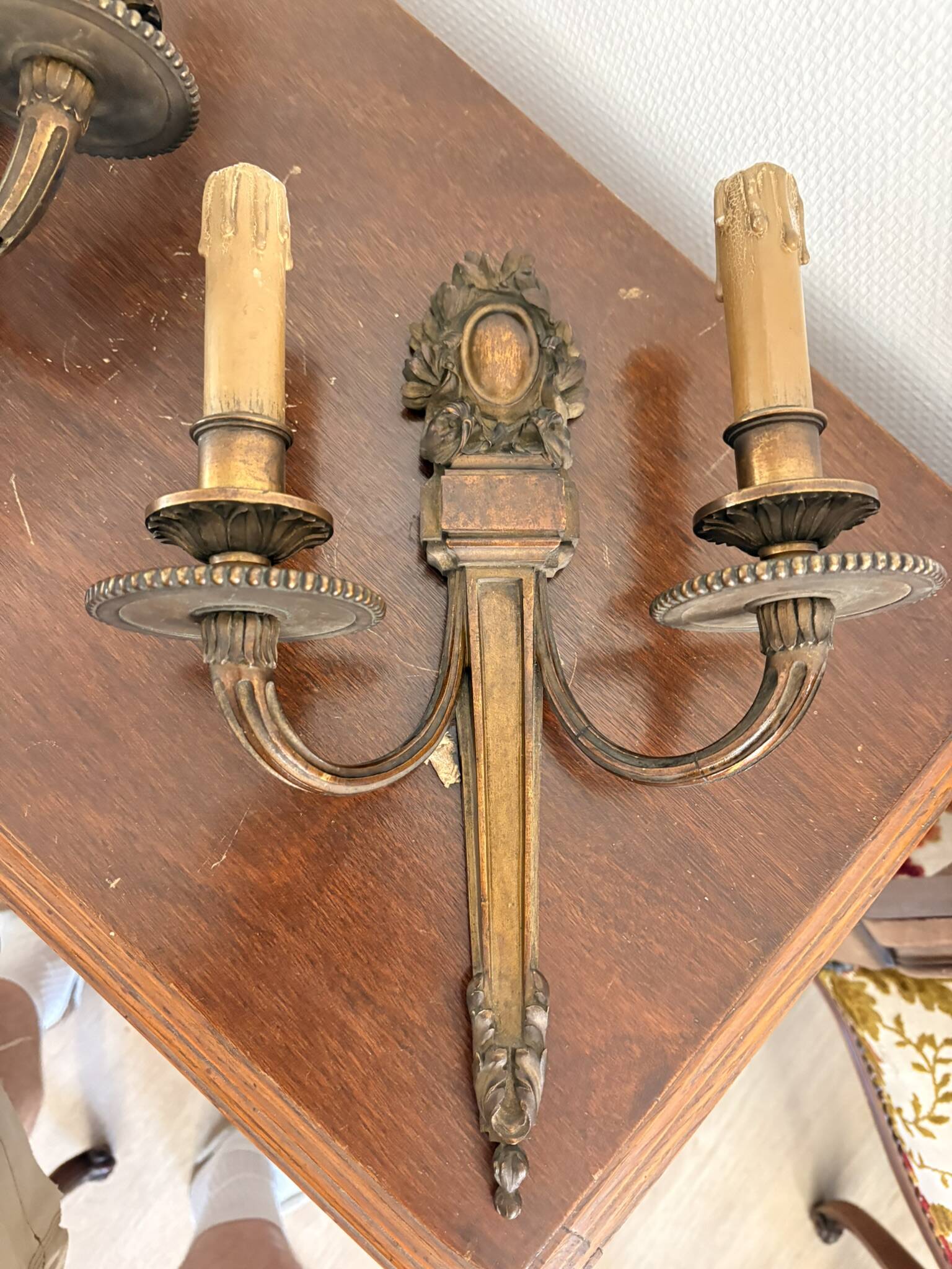 Antique Pair of Gilded Bronze Wall Lights Empire Louis XVI Acanthus Leaf 19th Century