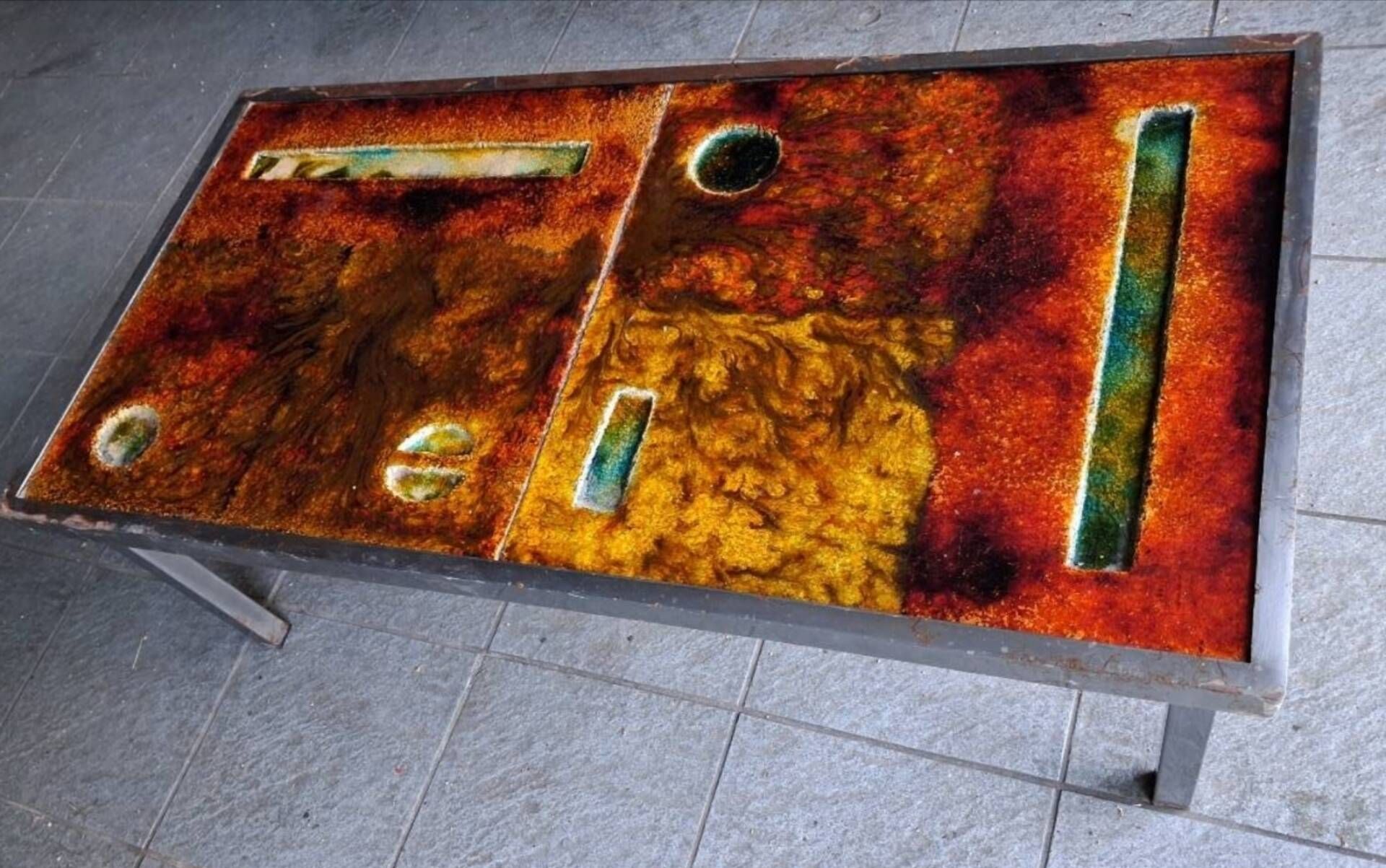 Table basse en pierre de lave émaillée par Robert & Jean Cloutier 1950