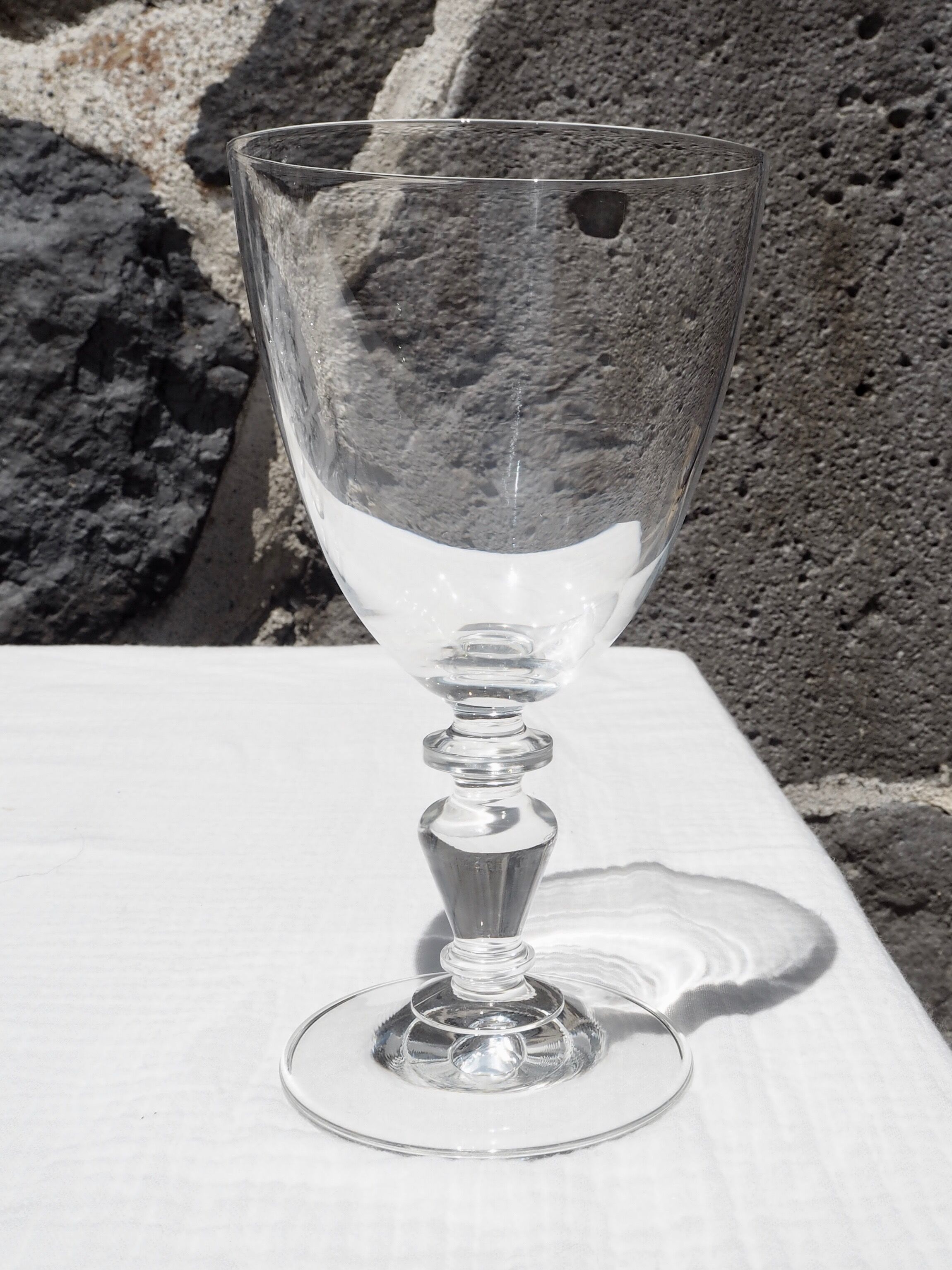 Set of 6 glasses on foot