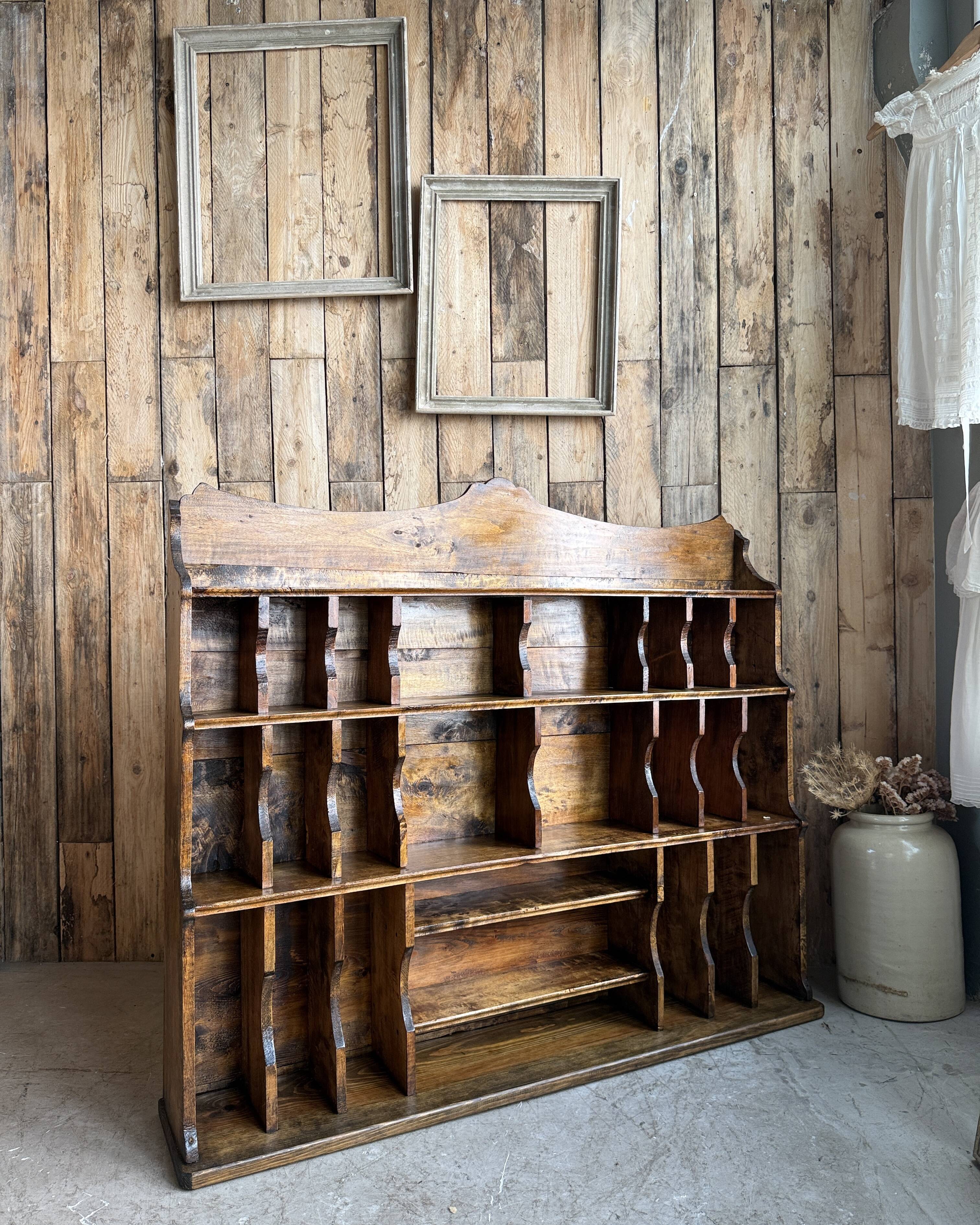 Workshop furniture with compartments
