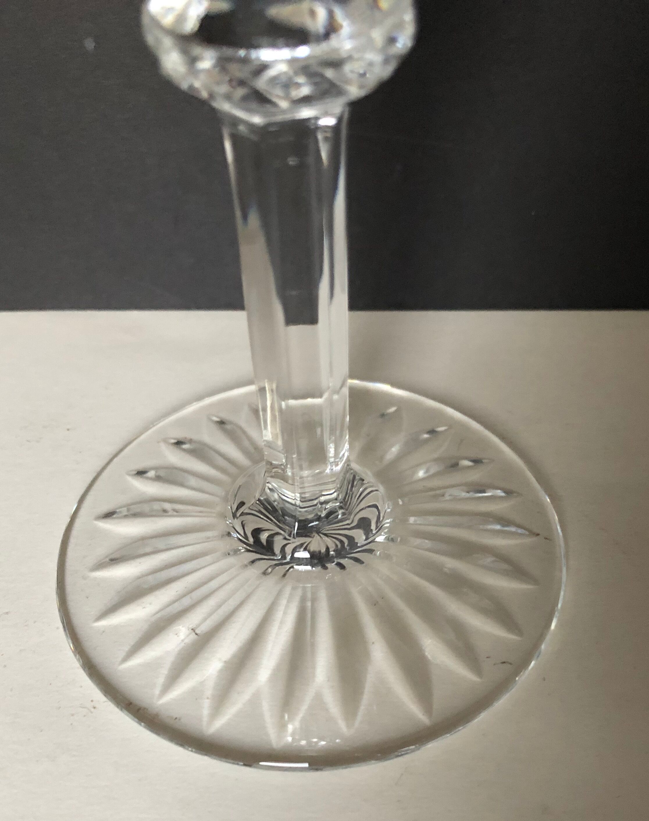 6 glasses of red wine in Saint Louis crystal, Tommy model