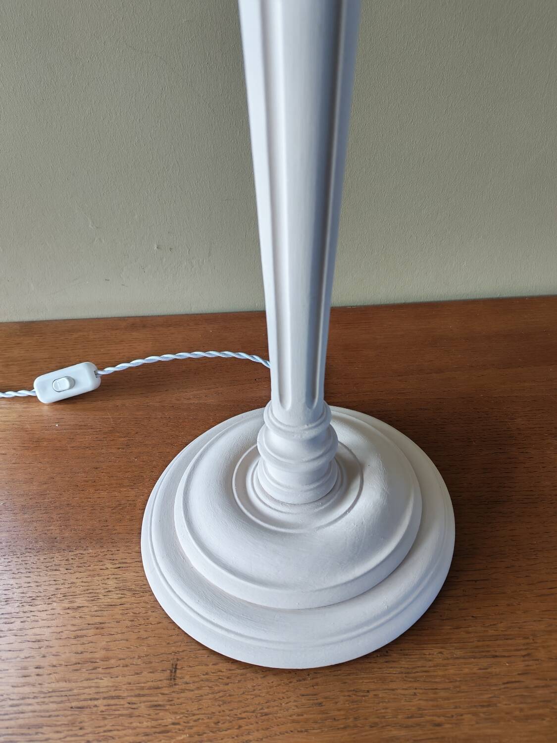 Vintage Hollywood Regency lamp