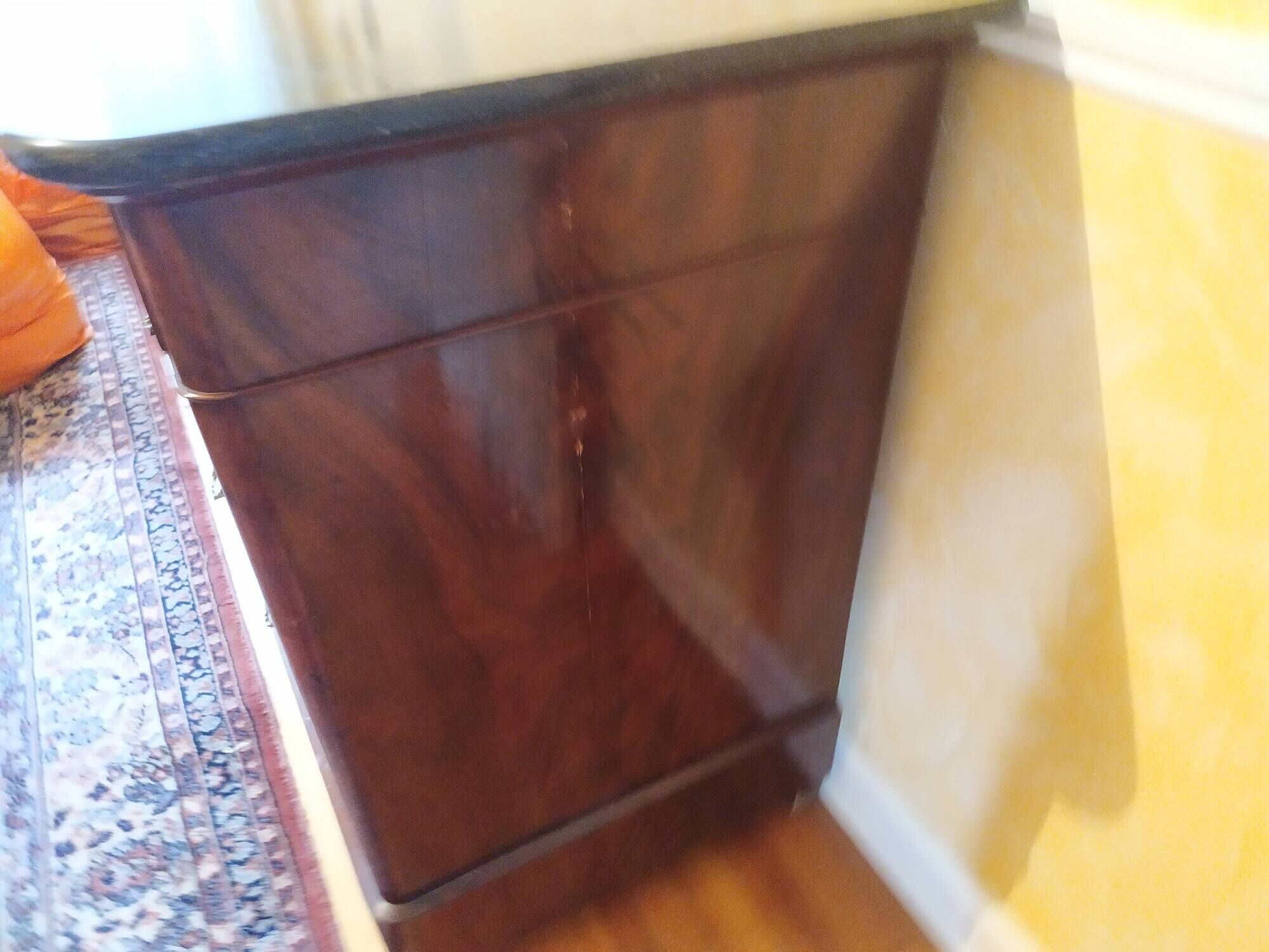 Louis Philippe chest of drawers In walnut veneer with black marble top