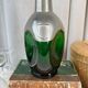 Carafe ou flacon en verre vert et étain