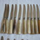 22 couteaux et 3 couverts service bakelite manufrance