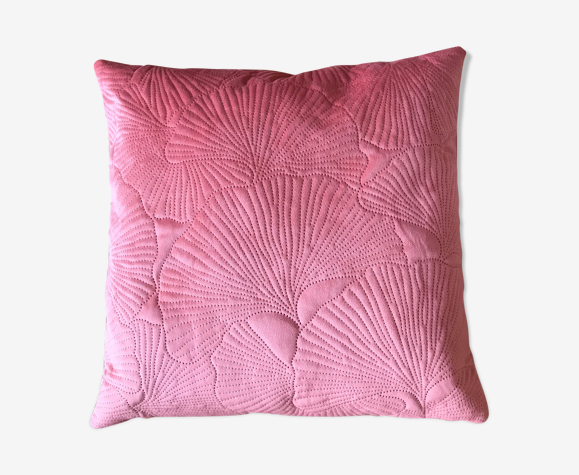 Ginkgo leaf cushion
