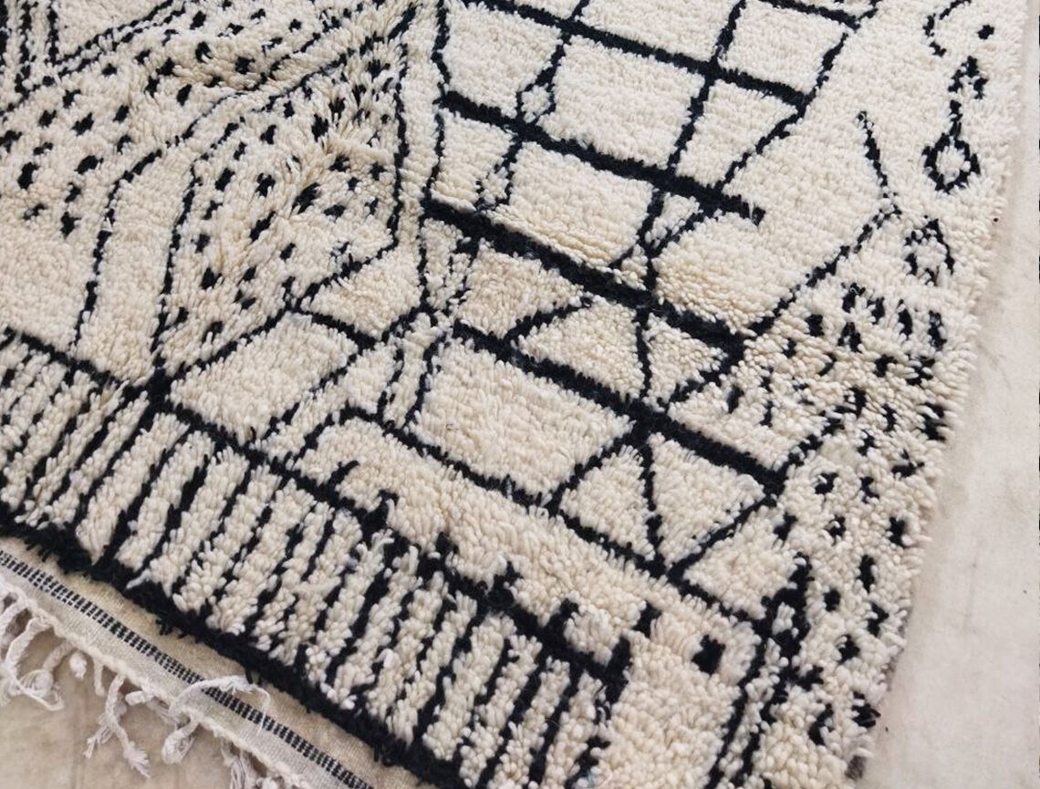 Moroccan berber carpet 250x150cm