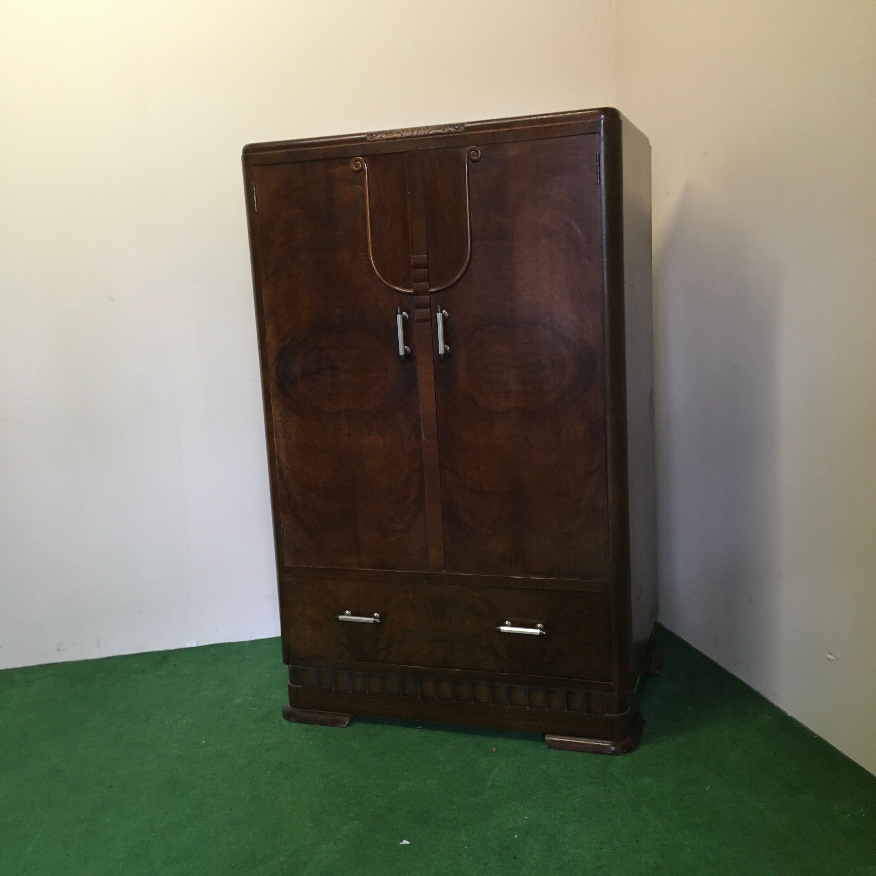 Art deco cabinet