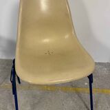 Lot of 4 Eames DSS chairs in fibre H Miller