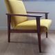 Paire de fauteuils restaurés - velours jaune
