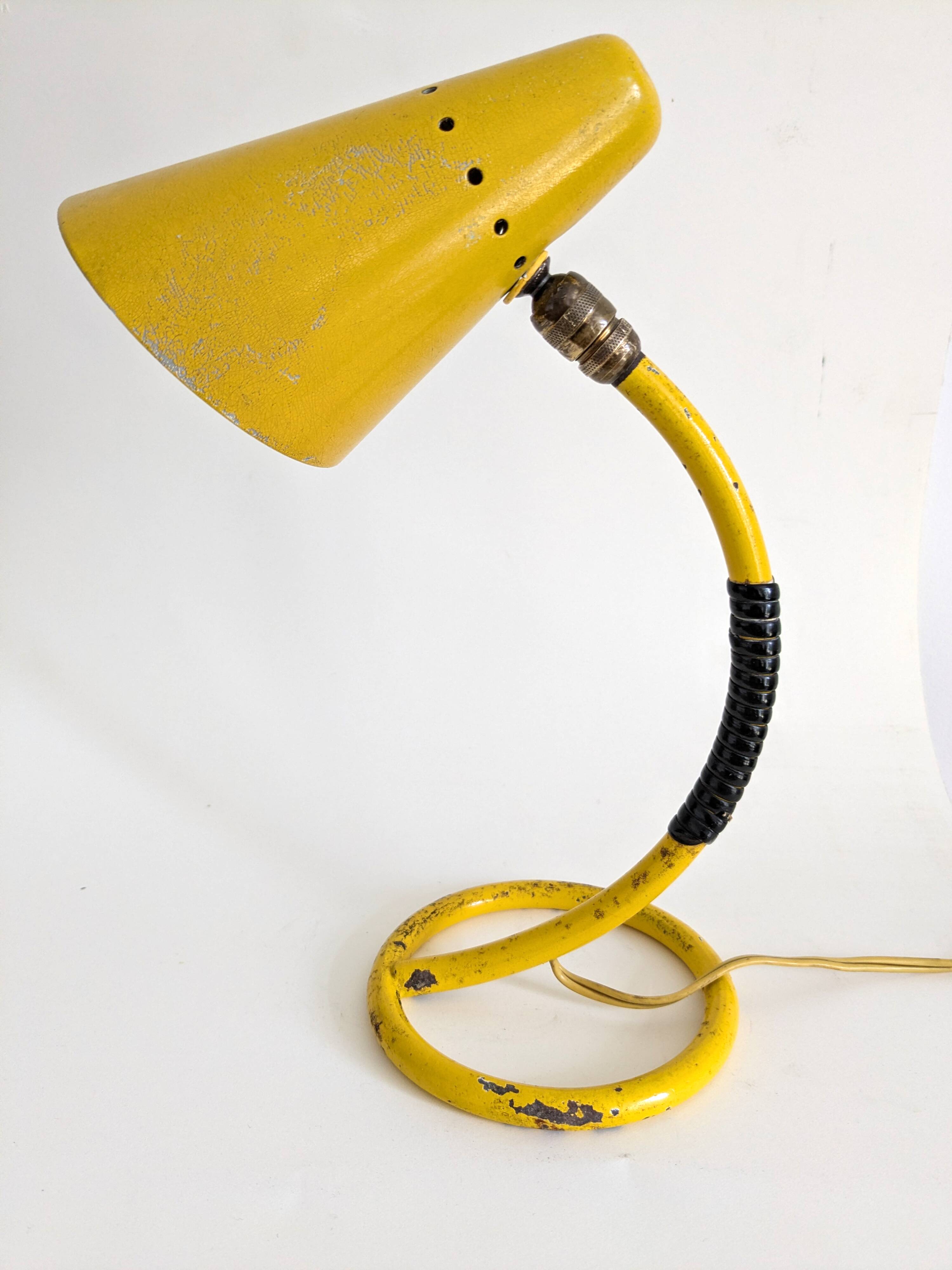 Yellow table lamps from the 1950s "scoubidou".