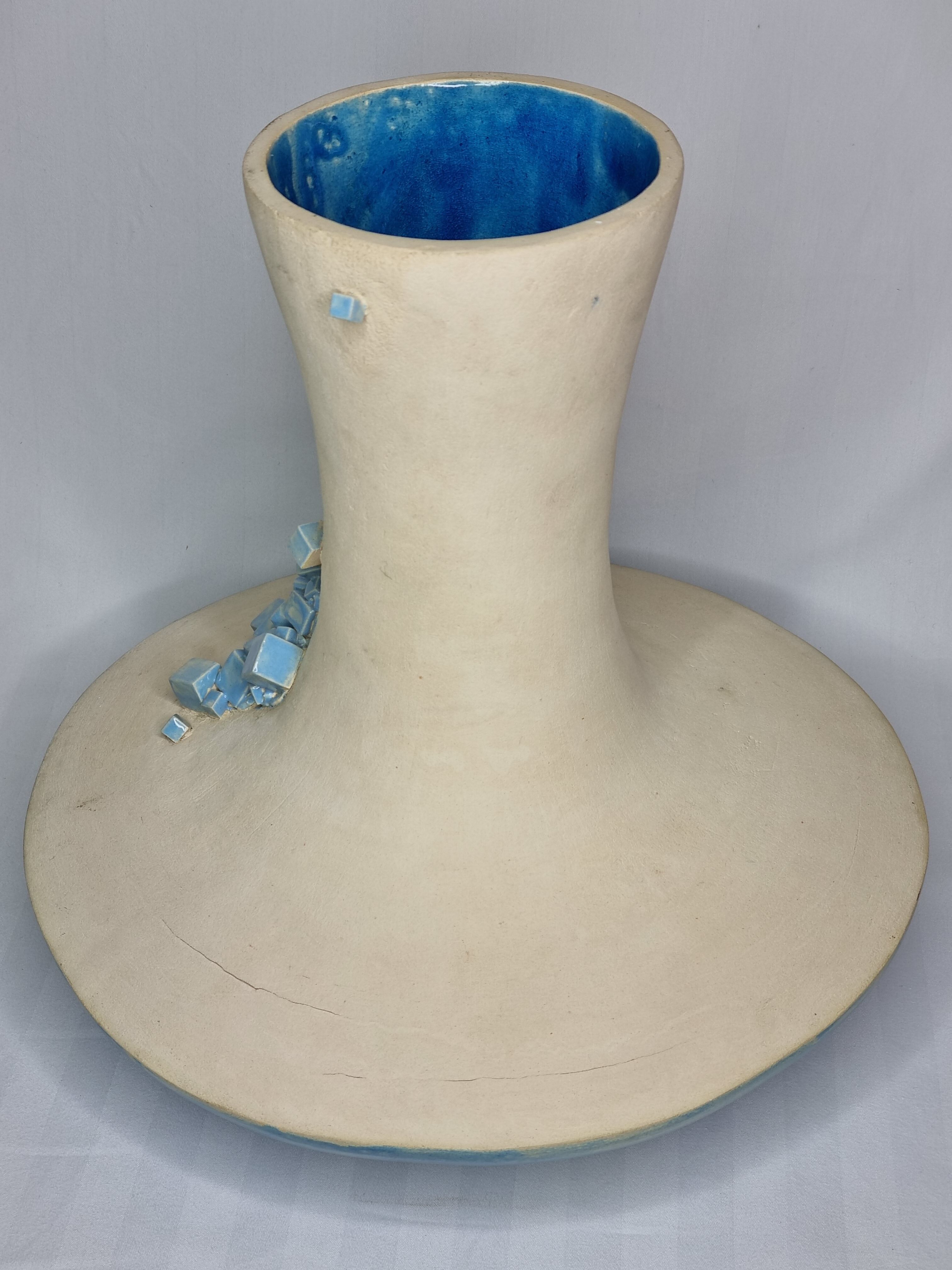 Design rocking vase in glazed ceramic with crystal decoration, 34 cm