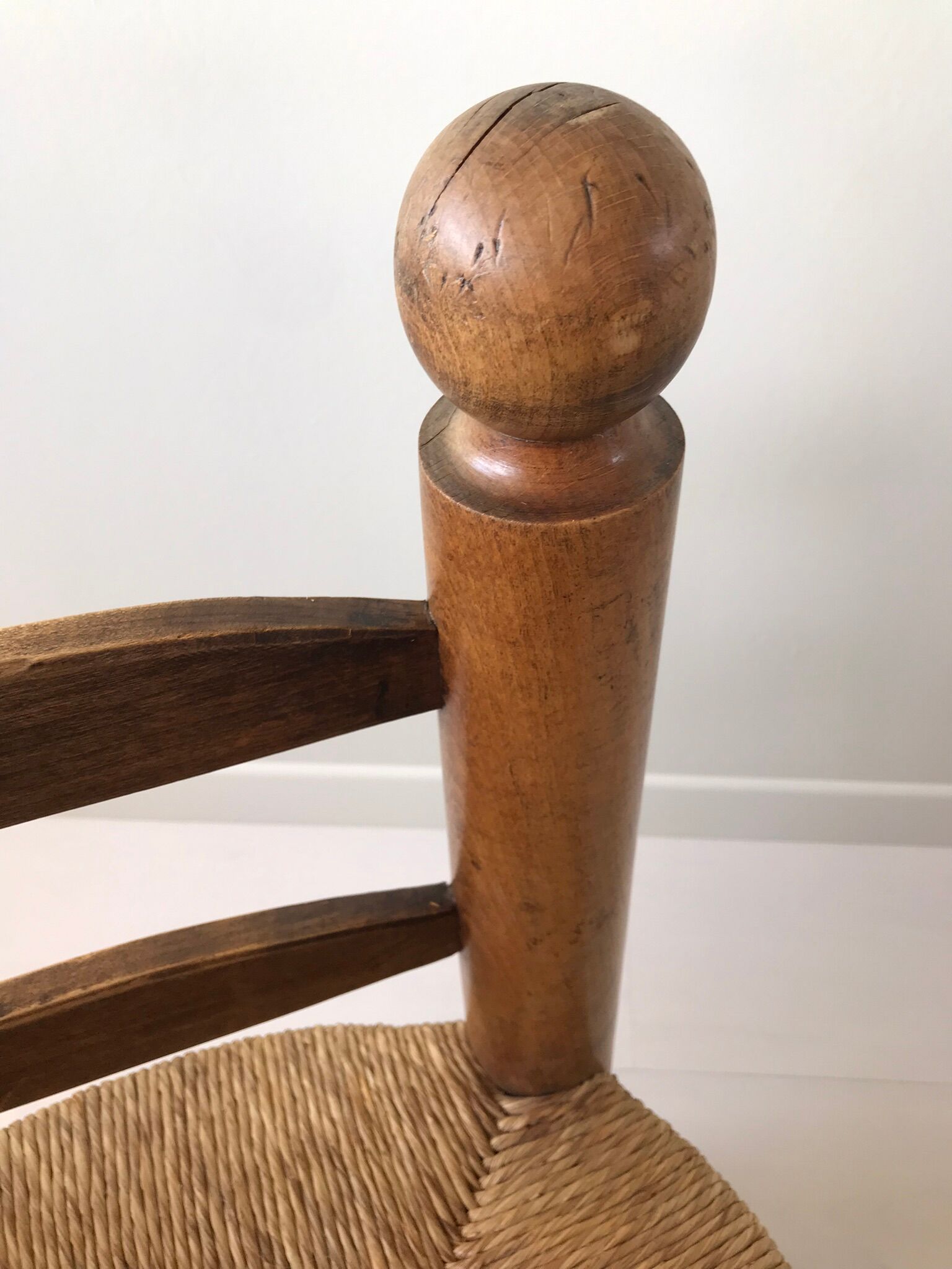 Solid wood straw chair
