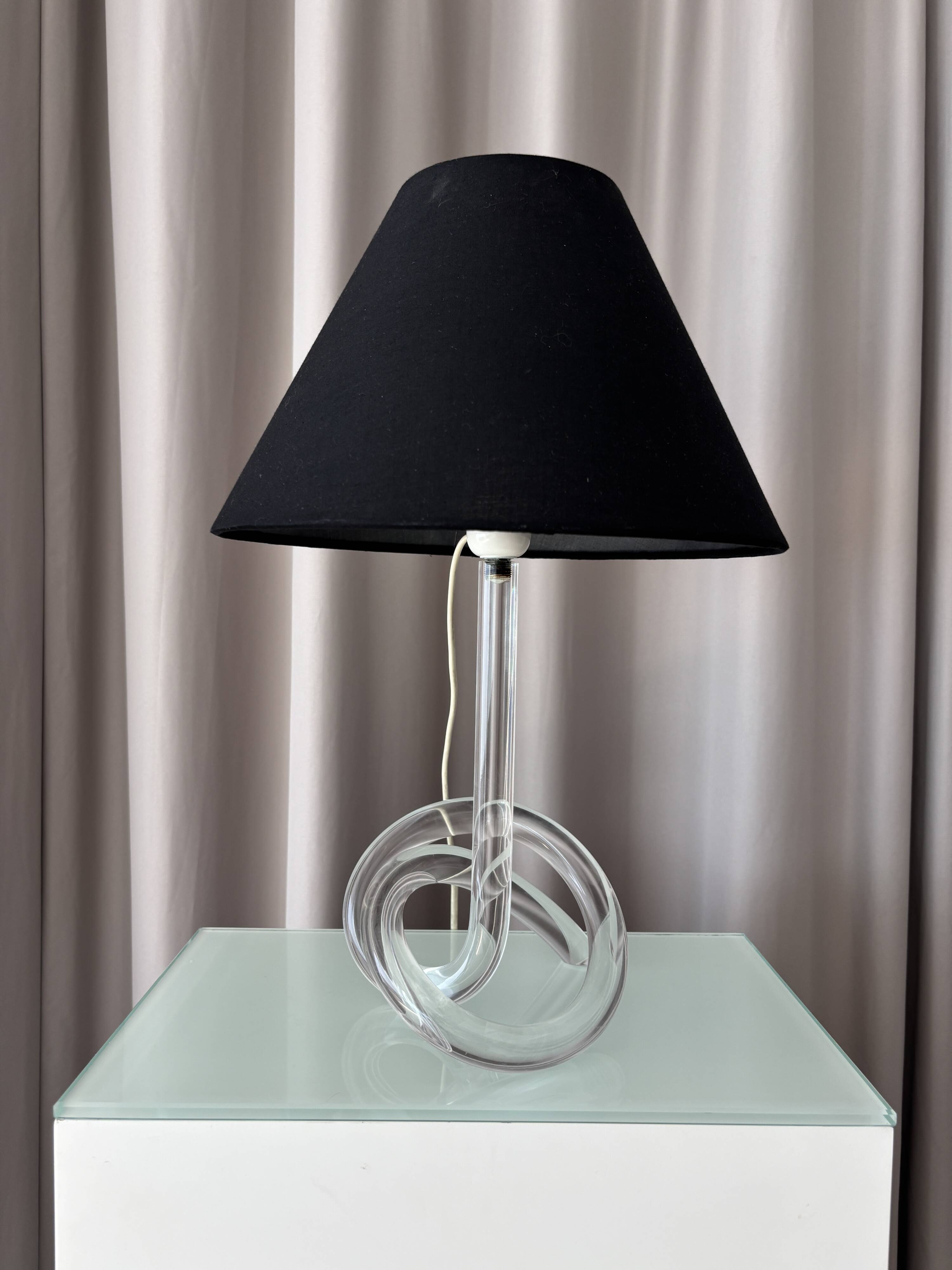 1970s Lucite Knot Table Lamp Attributed to Elaine Bscheider for Dorothy Tho