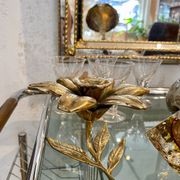 Bougeoir fleur en laiton