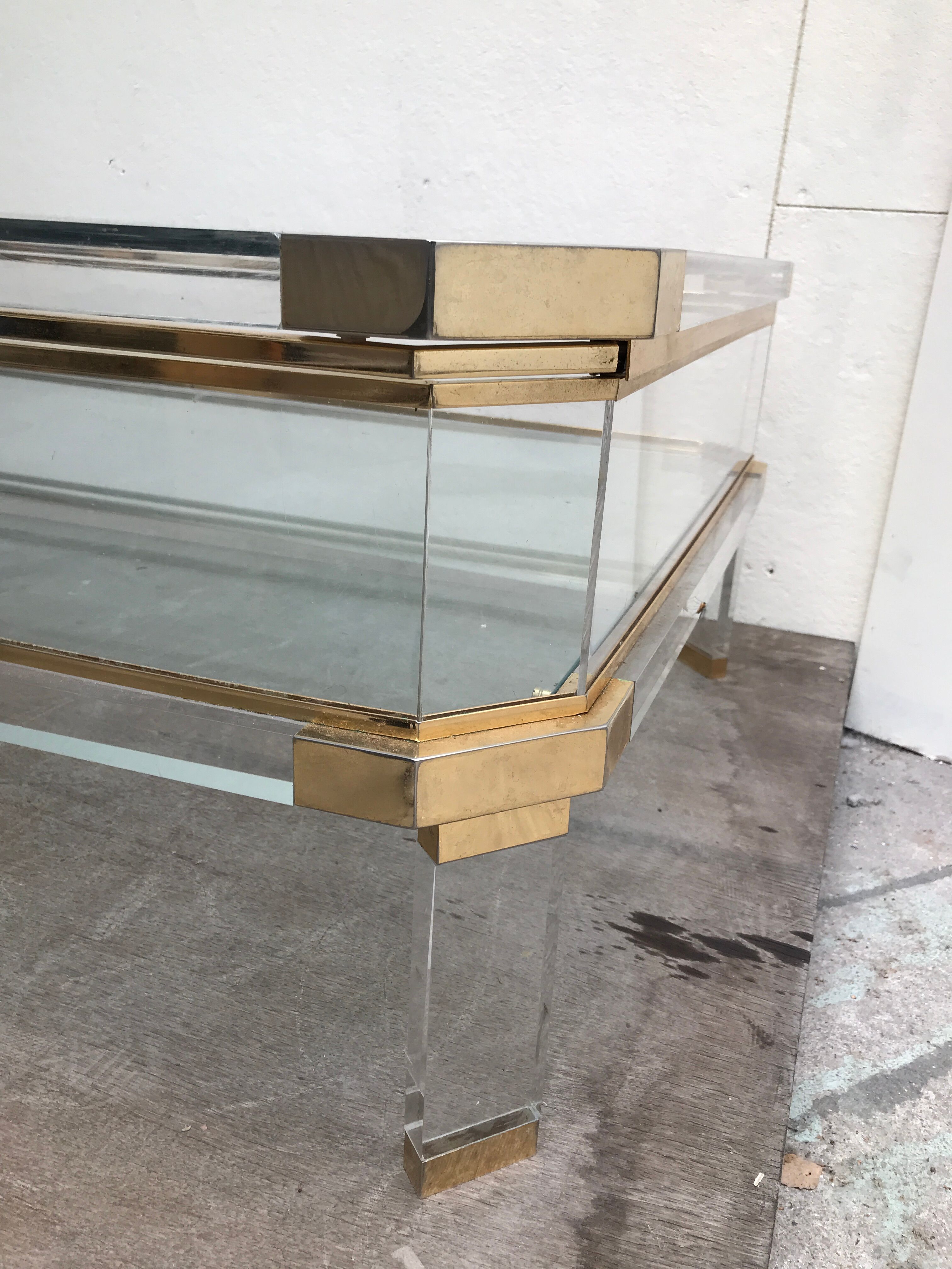 Plexiglas showcase coffee table