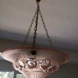 Suspension ancienne en verre rose poudré