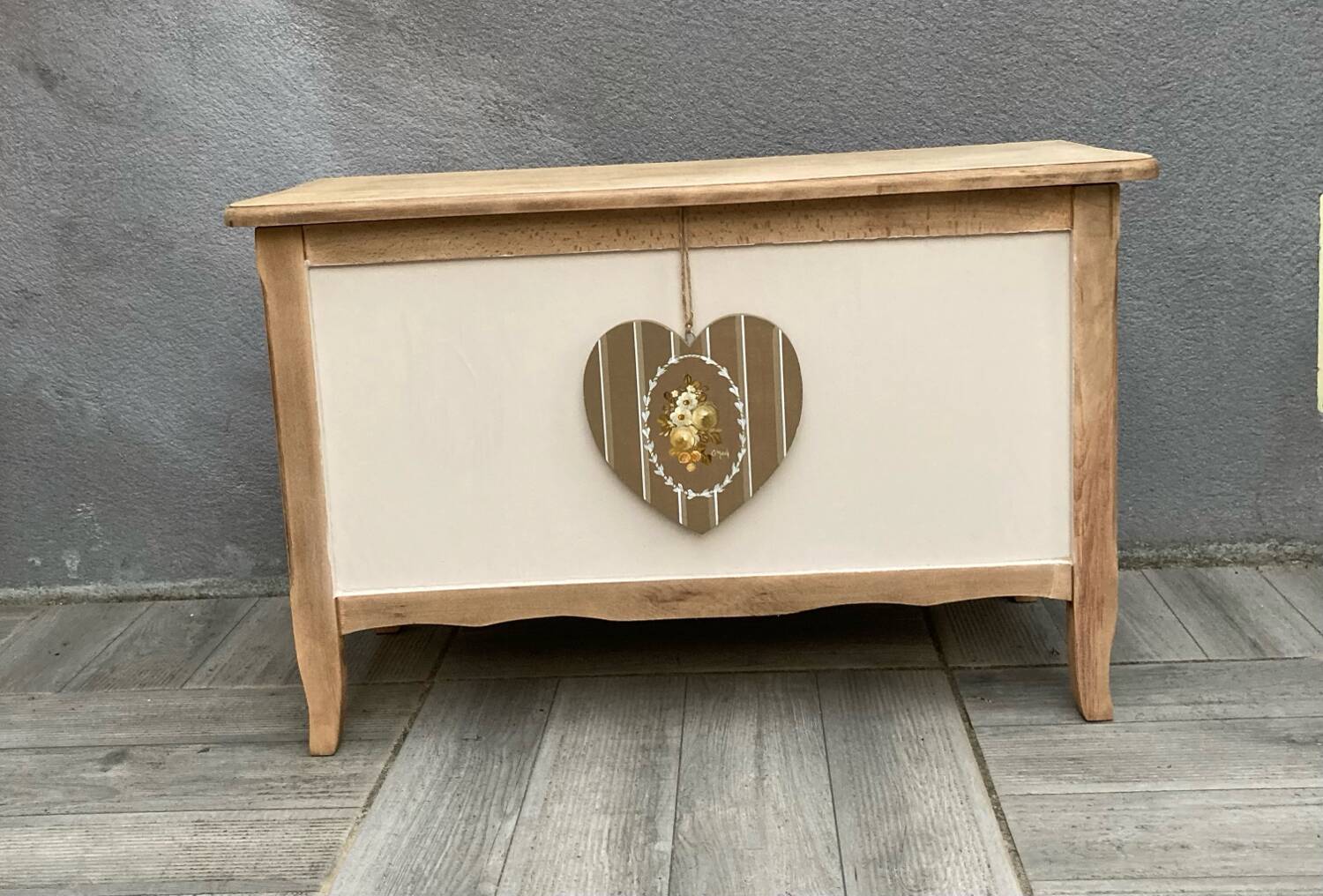 Vintage toy chest with removable heart