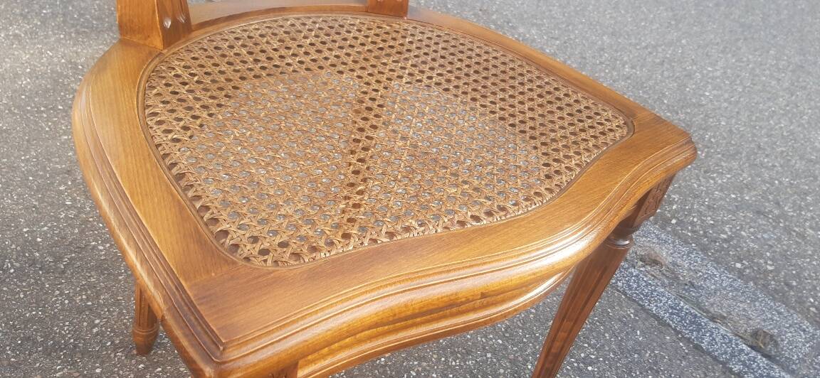 Set of 6 Louis XVI style medallion chairs