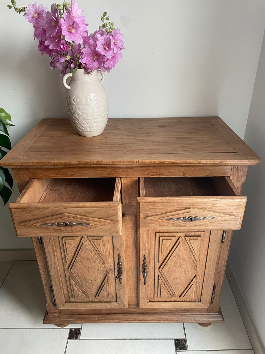 Oak buffet – restoration inspired by wabi-sabi