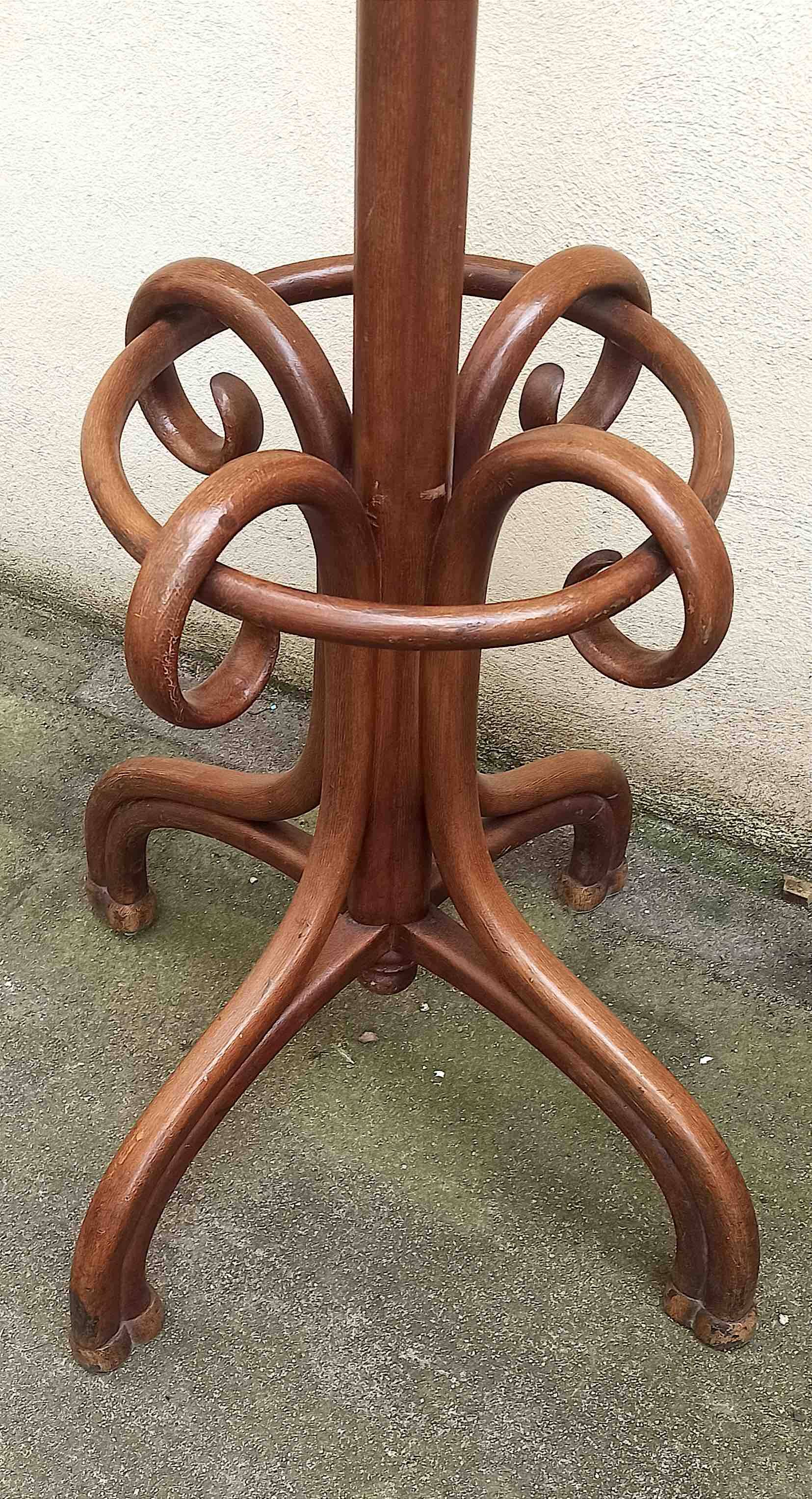 Thonet parrot coat rack, 8 branches, beech, early 20th century