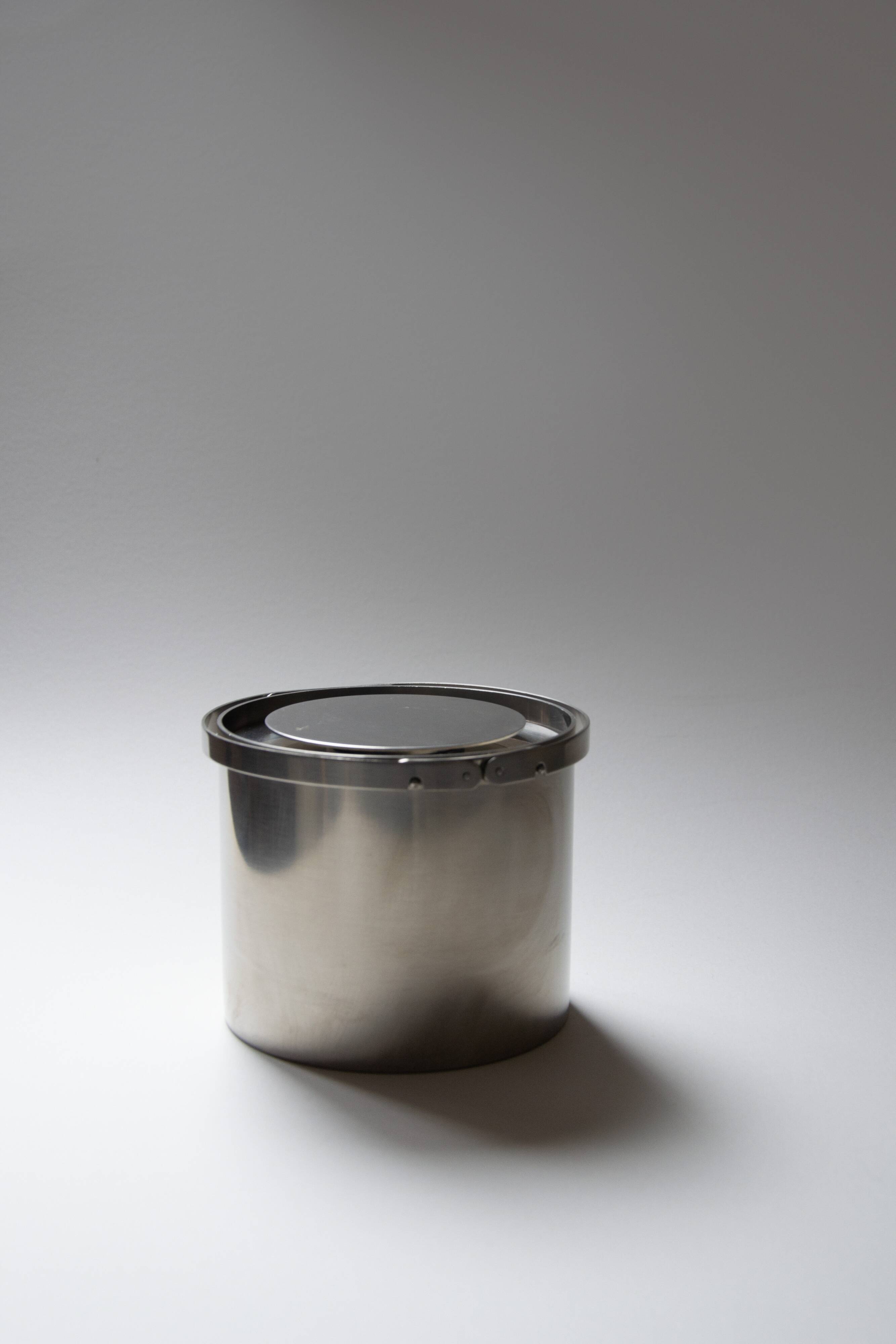 Ice bucket by Arne Jacobsen – Cylinda Line, 1967 (1 L)