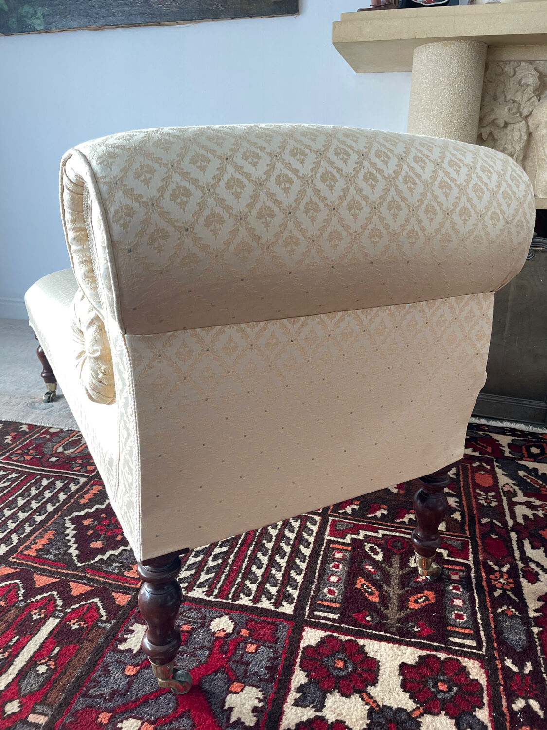 Victorian mahogany daybed.