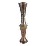 Vase soliflore en laiton