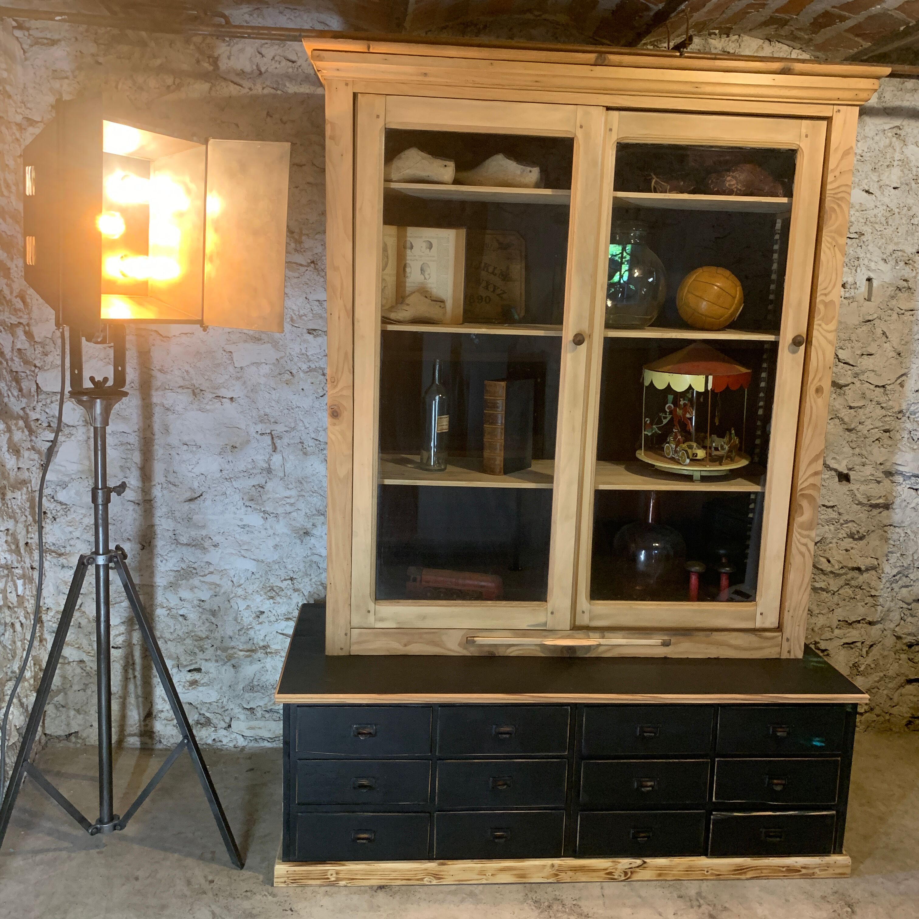 Showcase 2 chapel body