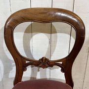 Suite de 8 chaises anglaises en acajou de style Victorien