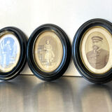 Set of 3 wooden oval picture frames