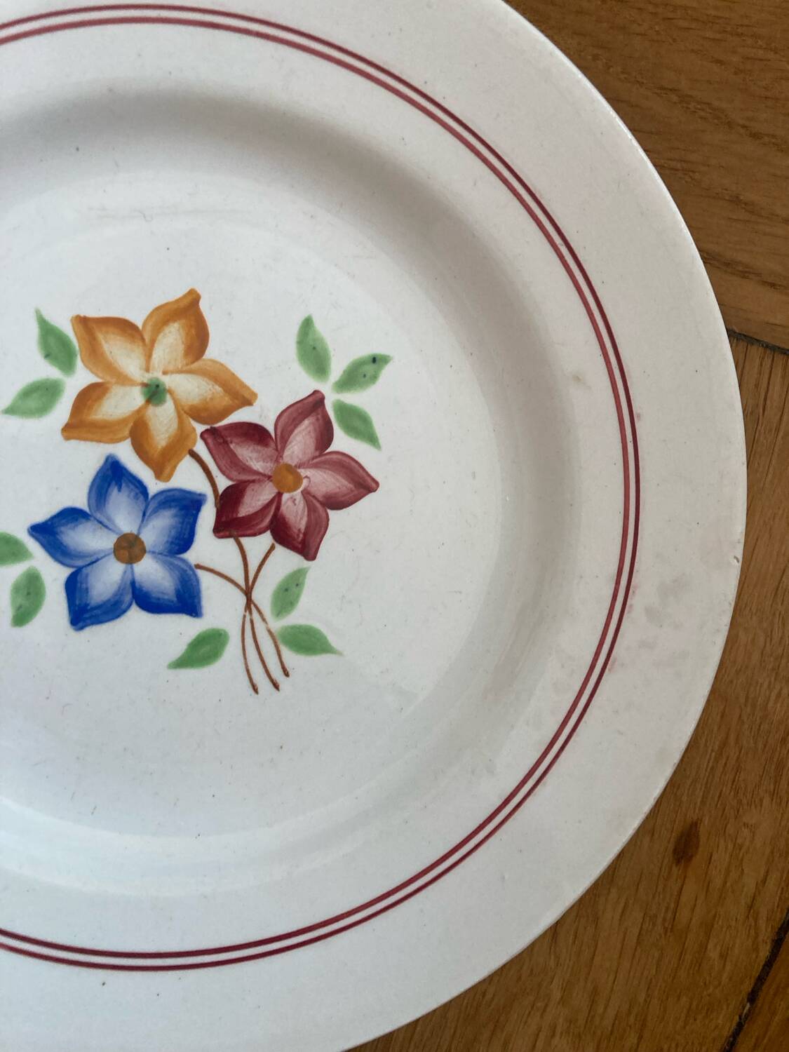 Dessert plates Moulin des Loups the hive