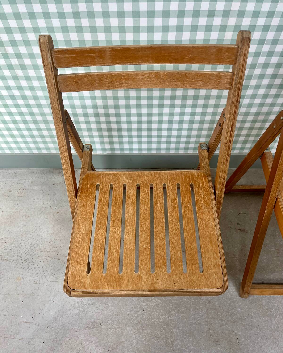 Pair of 70s wooden folding chairs
