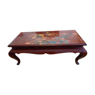 Lacquer coffee table from Maison THANH LE