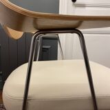 Chaise Robin Day 675 par Habitat