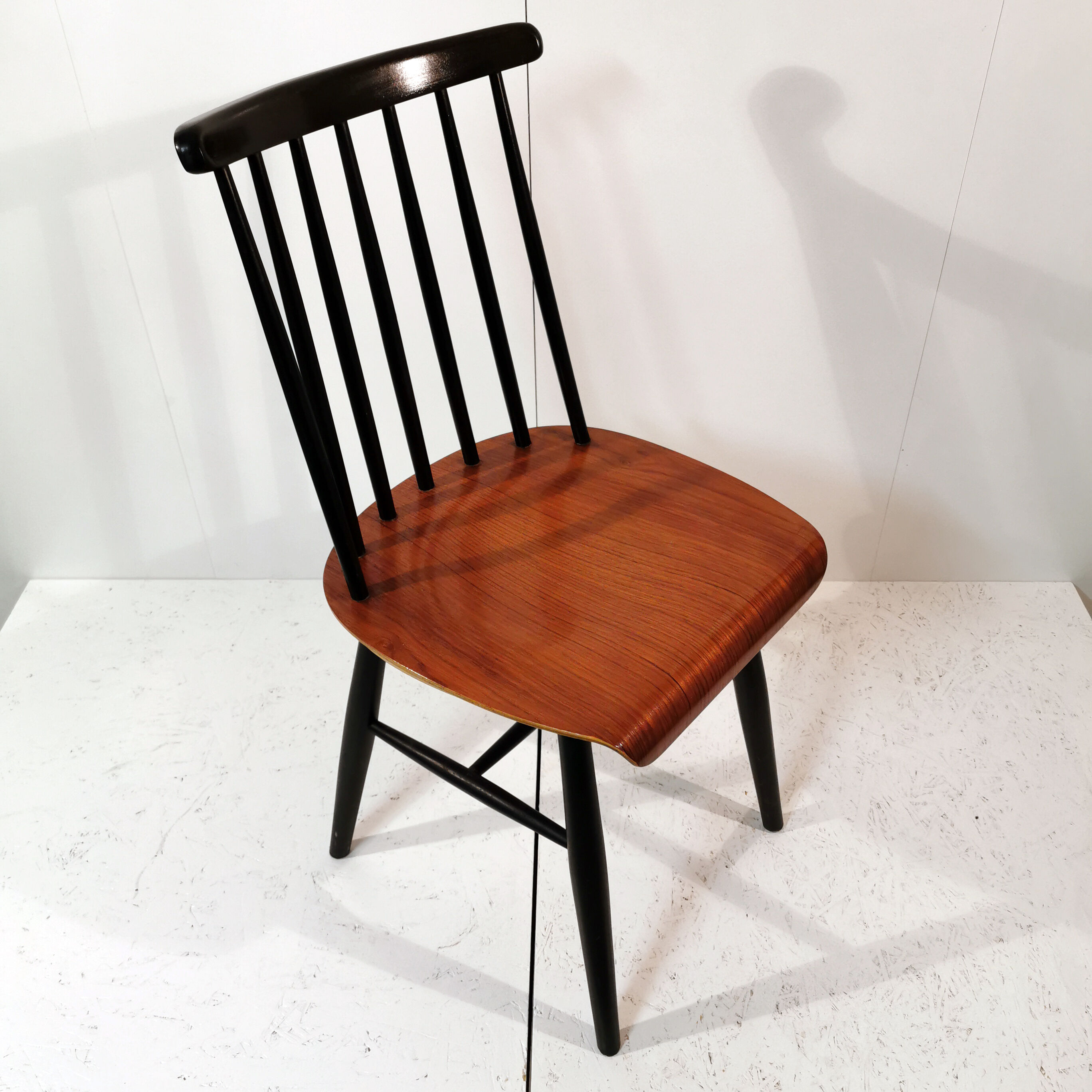 "Fanett" chair by Ilmari Tapiovaara 1950