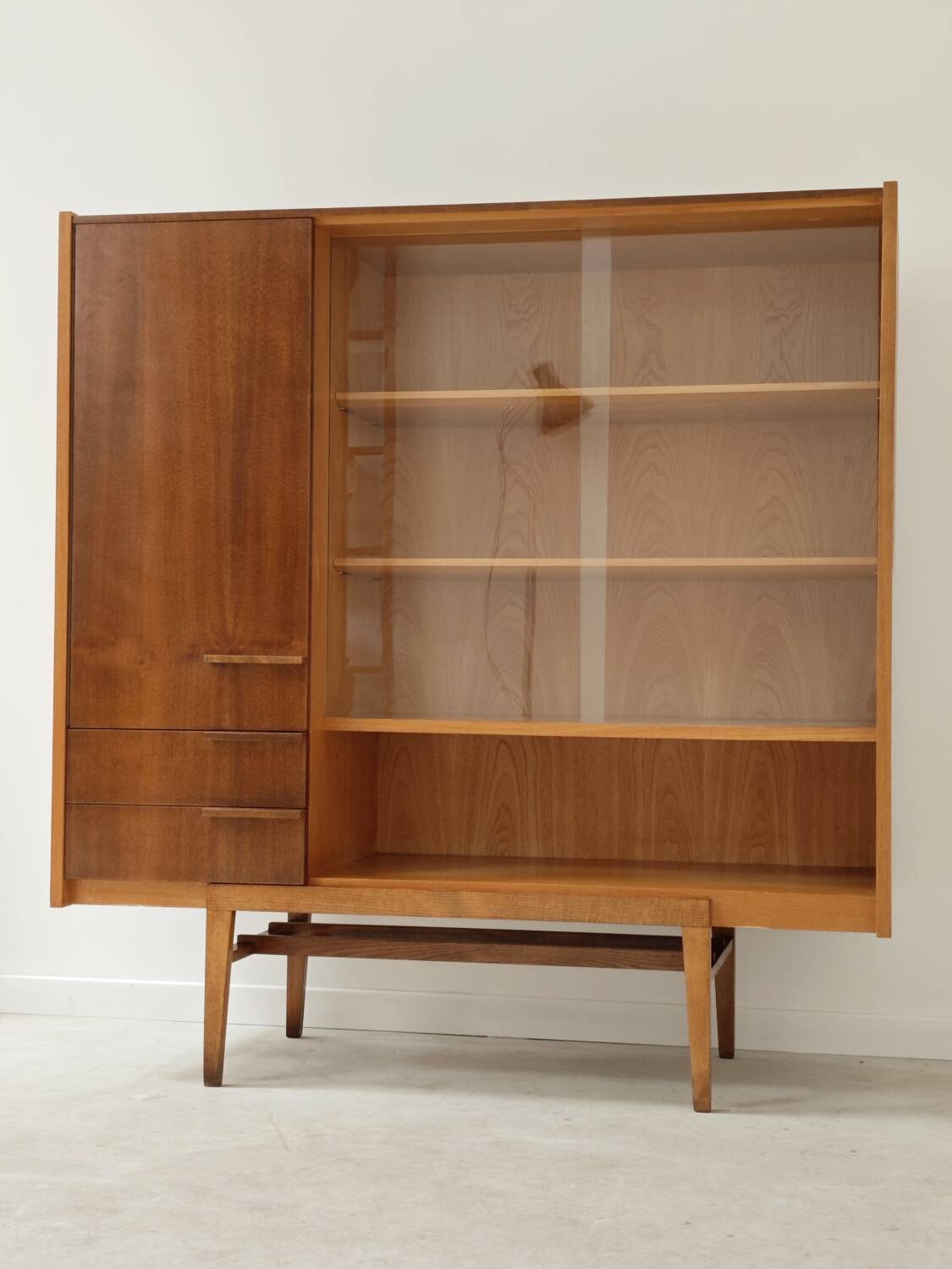 High Buffet Dresser Frantisek Mezulanik for Up Zavody 1960