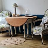 Round table with walnut shutter on wheels raw tray feet chalk