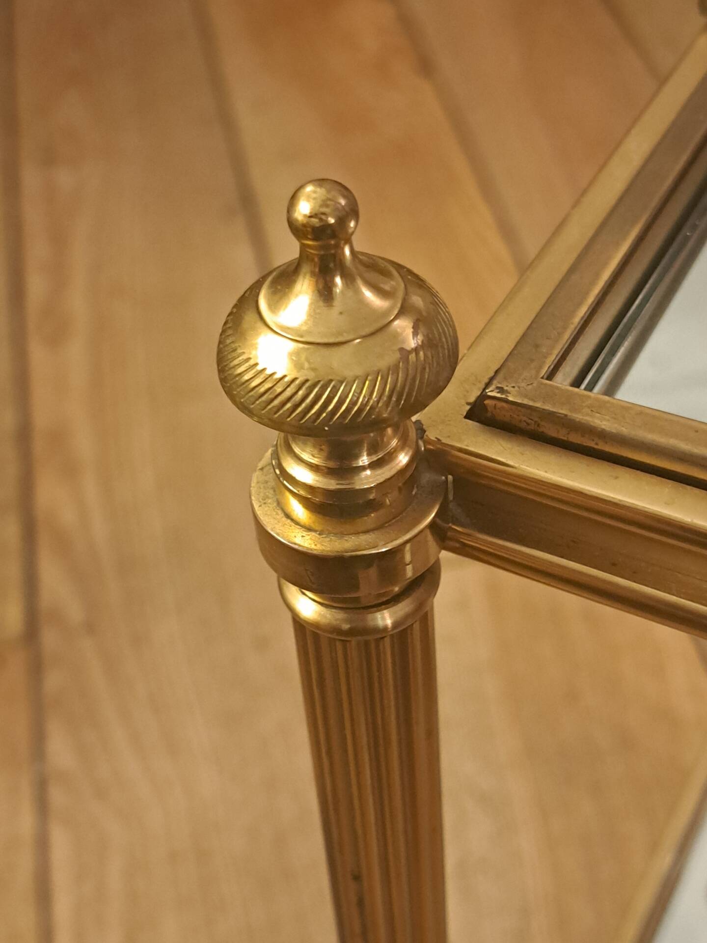 Rolling dessert trolley in gilded brass style Jansen