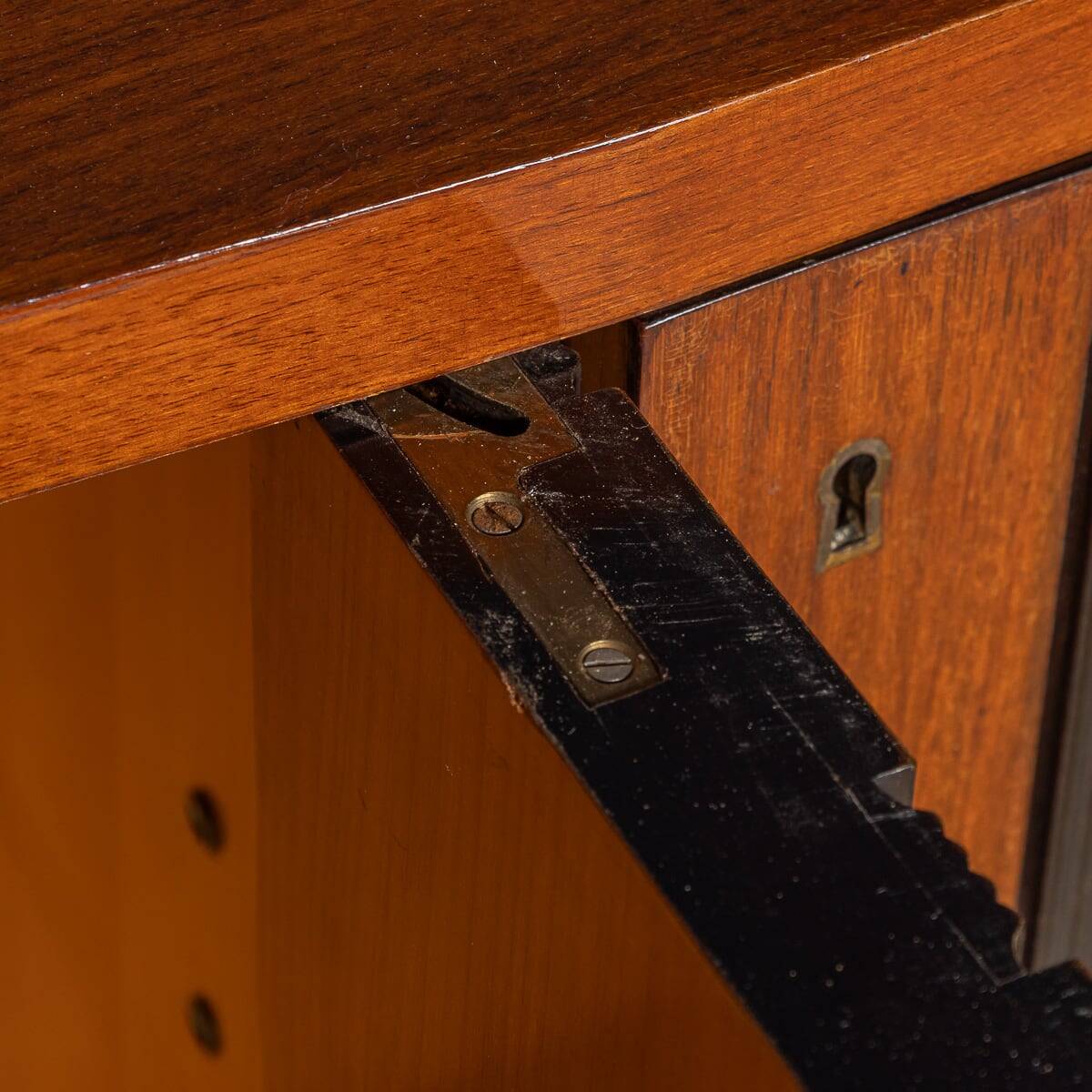 MID 20thC ITALIAN STRIPED WOODEN BUFFET BY PAOLO BUFFA c.1950