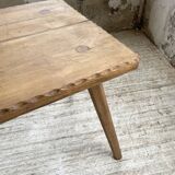 Table brutaliste savoyarde en chêne
