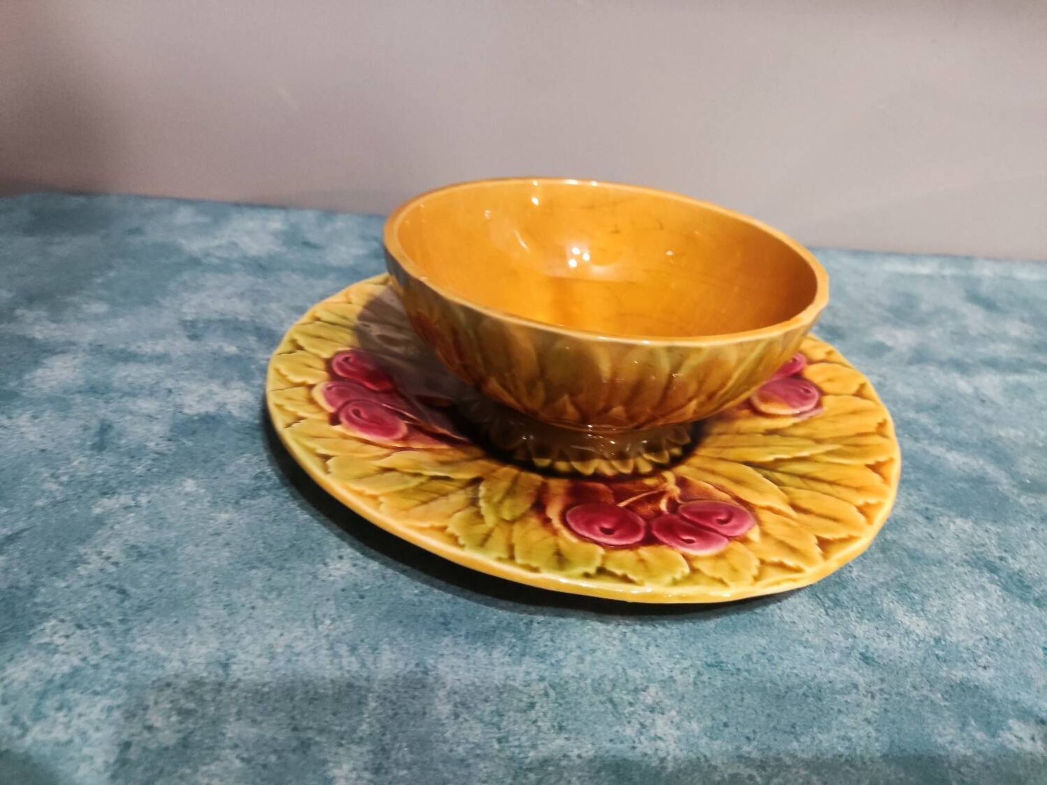 Coupe en barbotine pour la confiture
