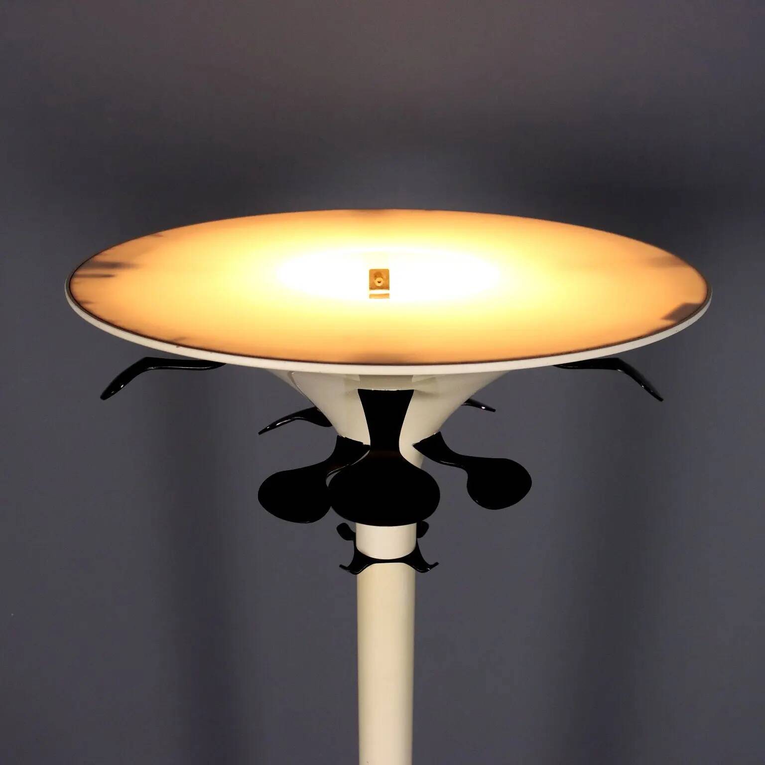 Kartell 4706 floor lamp vintage design BBPR in plastic, Italy, 1970s