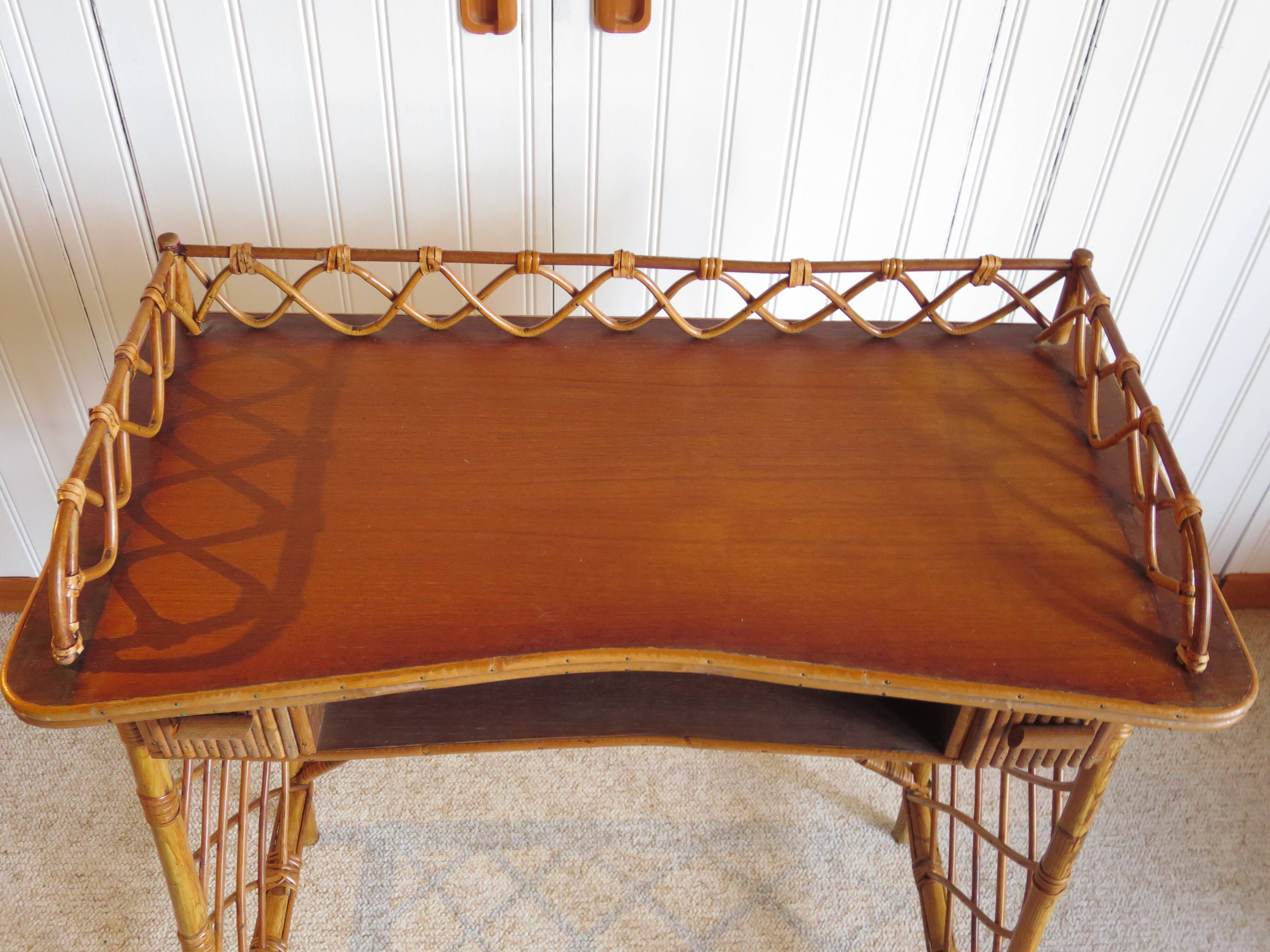 Vintage – beautiful Retro desk in bamboo wood, rattan and glass – 2 drawers – 60s – L.Sognot inspiration