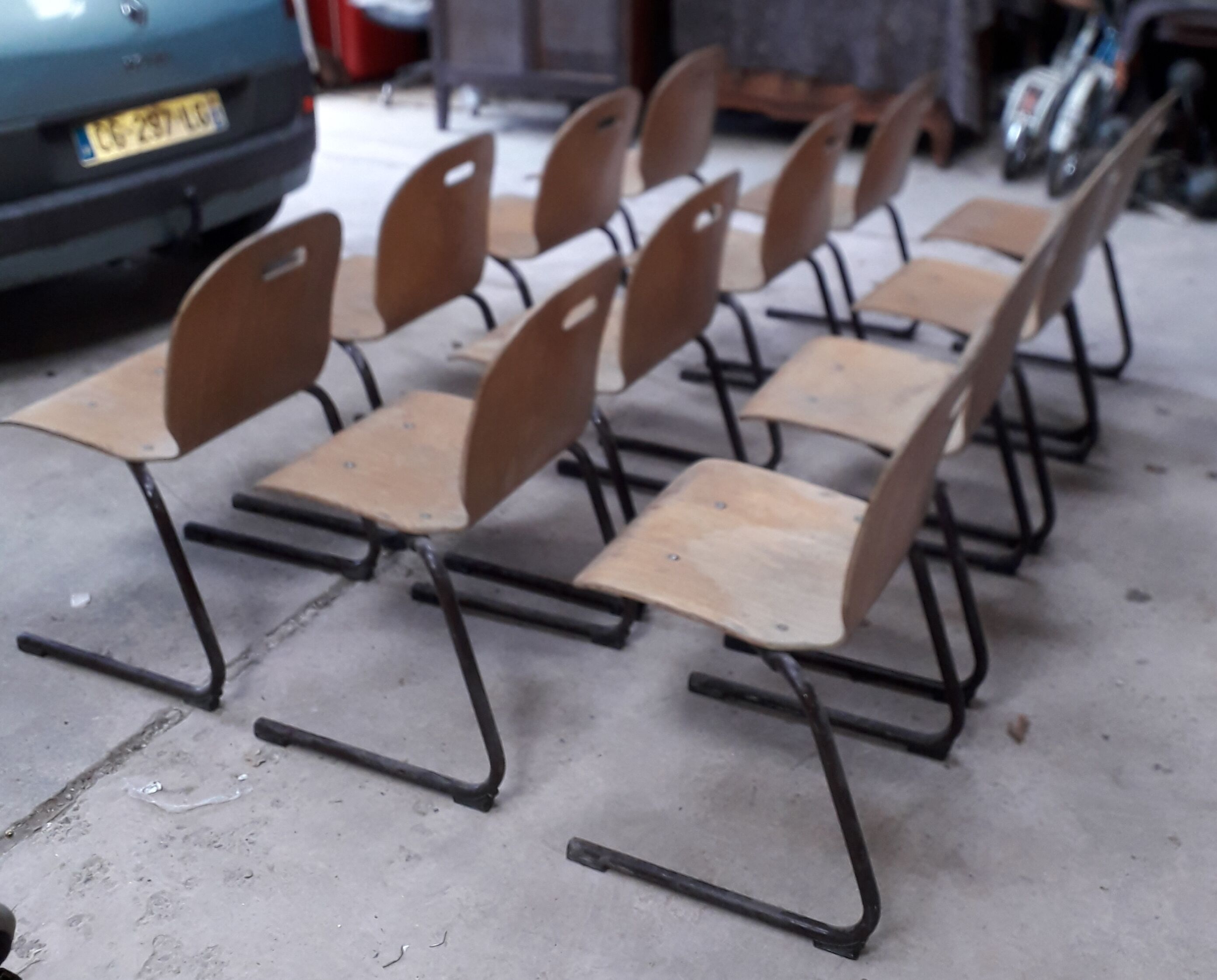 Tube and latté design chair