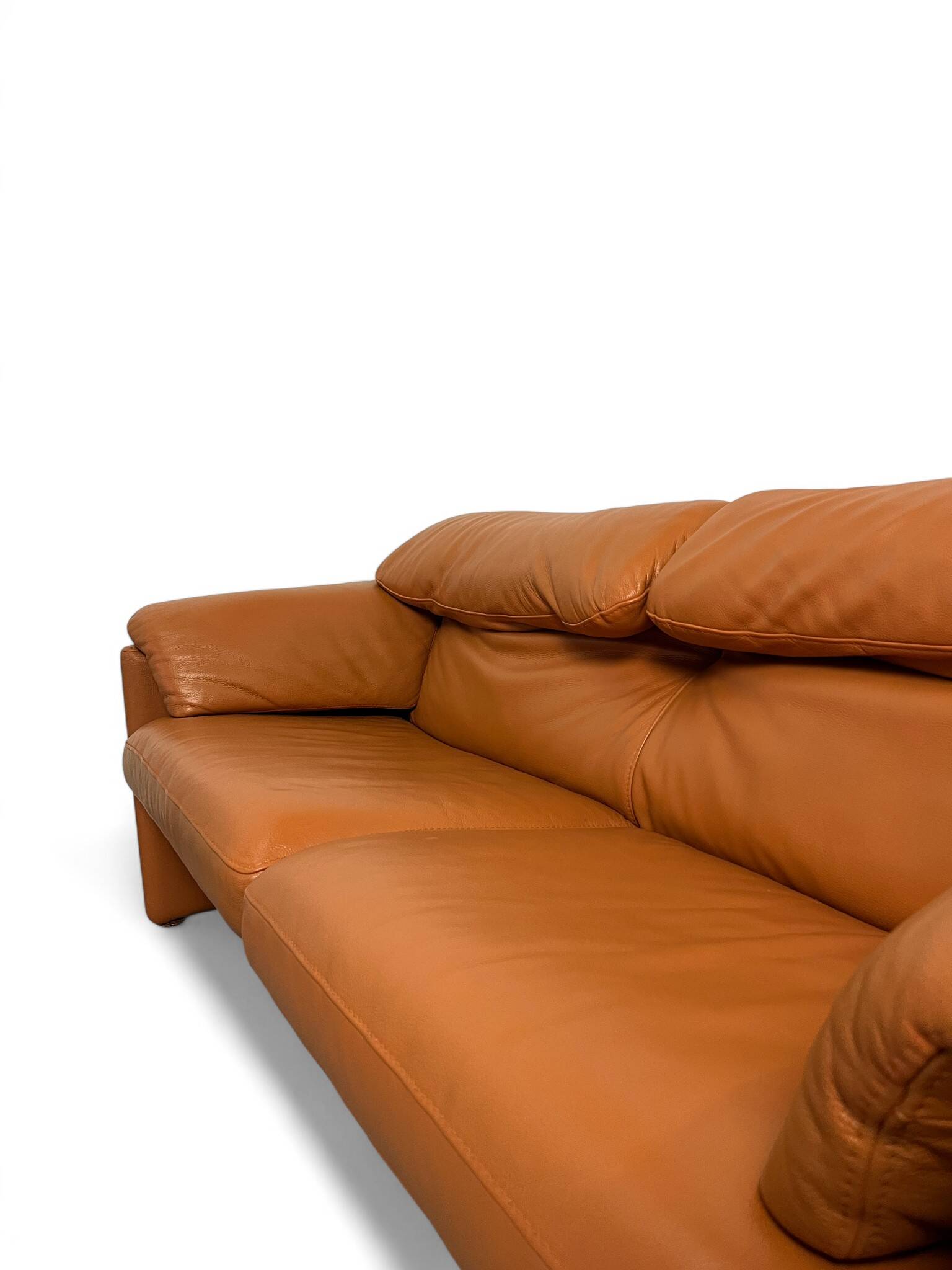 Maralunga Cassina style sofa in tan leather